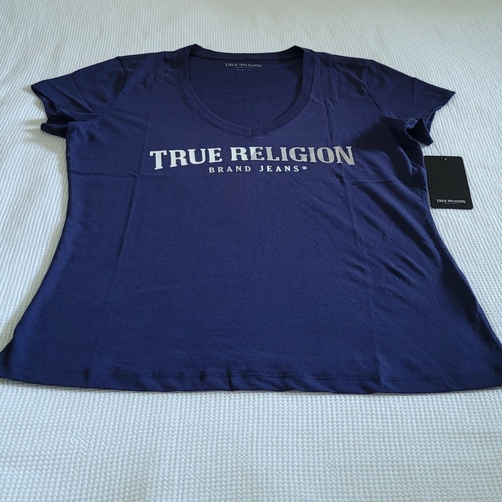 True Religion🙏 Split V-Neck Tee💙 - NWT - Picture 14 of 16